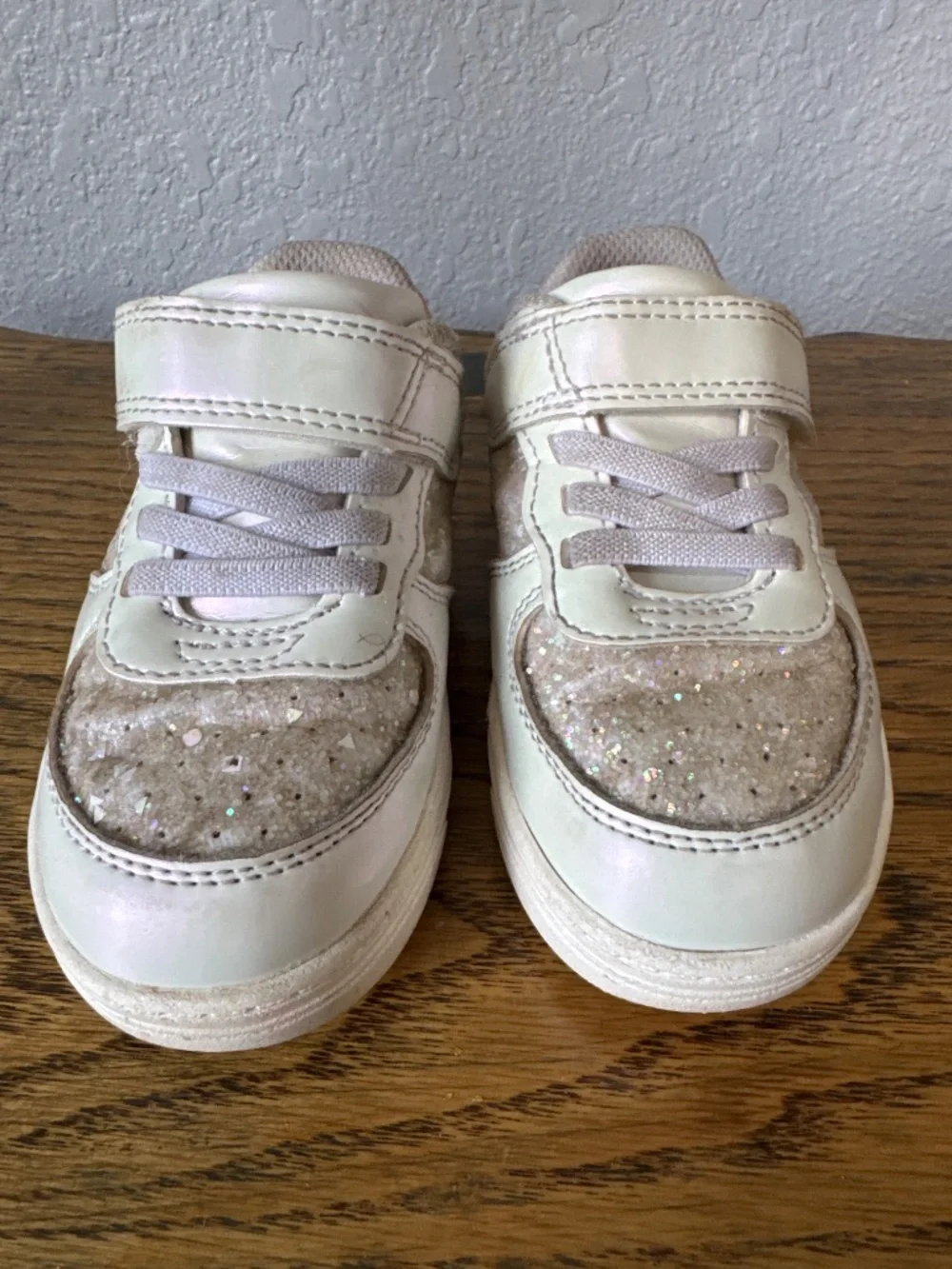 Cat & jack Girls hook and loop Sneakers Shoes toddler girls size 8